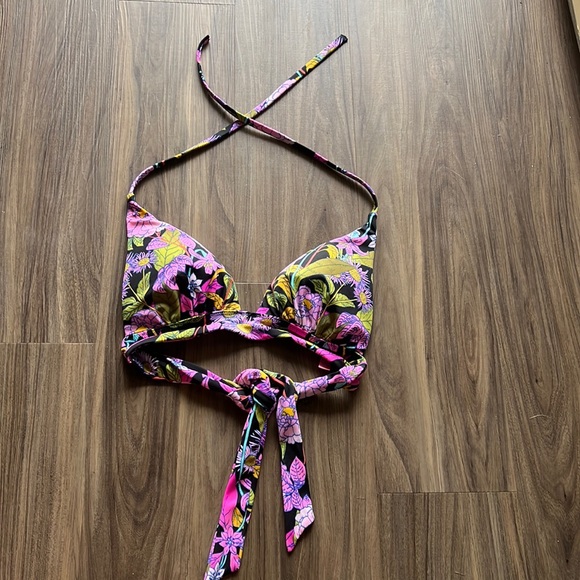 VS The Plunge Bikini Two Piece - Picture 7 of 8